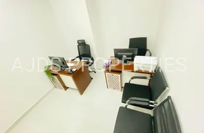 مكتب - غرفة نوم - 1 حمام للايجار في ريد اڤينيو - منطقة القرهود - دبي
