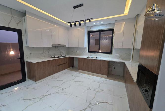 82781438 - Property Image 3