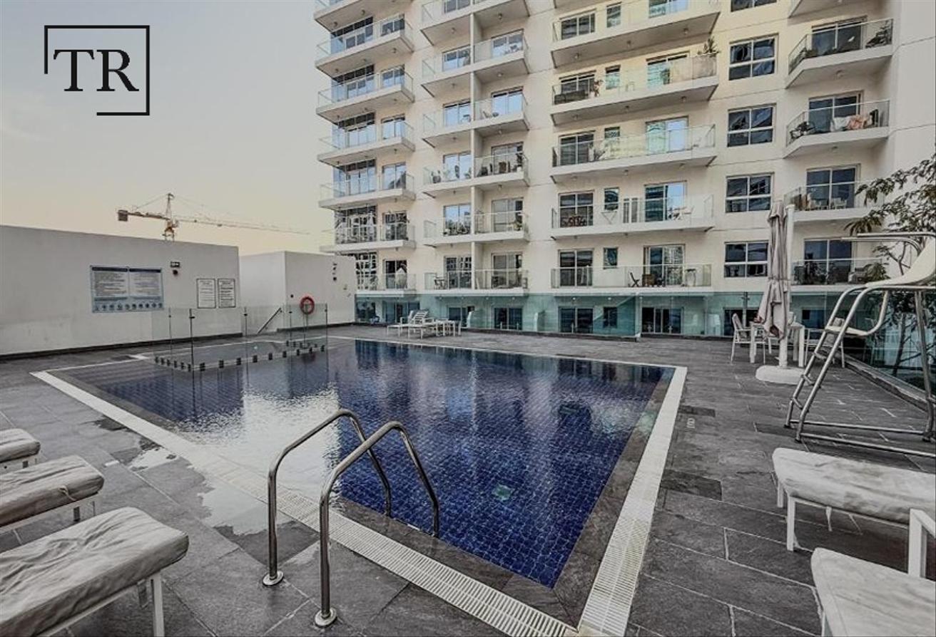 Spacious | Finishes | Relaxing Pool Views photo 12
