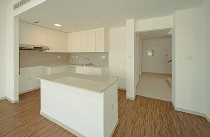 Townhouse - 4 Bedrooms - 4 Bathrooms for rent in Noor Townhouses - Town Square - Dubai