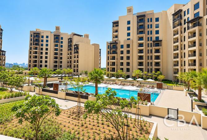 Never Live In | Best price | Direct Pool View