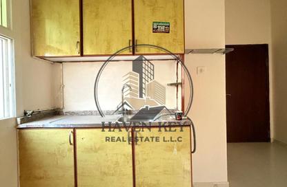 Apartment - Studio - 1 for rent in Fire Station Road - Muwaileh - Sharjah