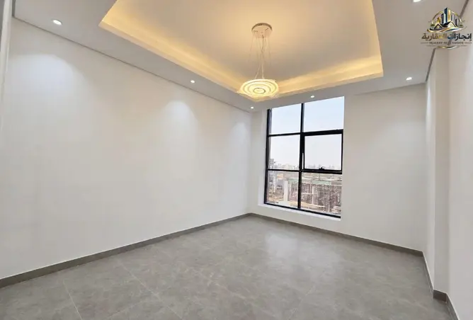 163236978 - Property Image 3