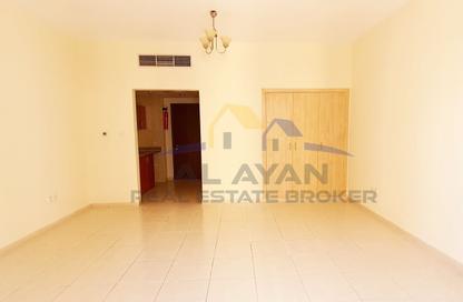 شقة - 1 حمام للايجار في اي سي 1- اماراتي - 07 - طراز إماراتي - المدينة العالمية - دبي شقة - 1 حمام للايجار في اي سي 1- اماراتي - 07 - طراز إماراتي - المدينة العالمية - دبي