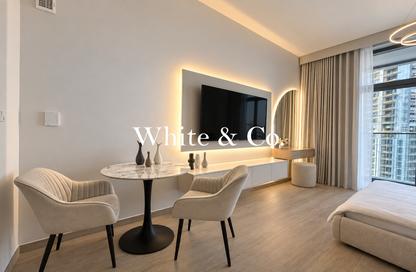 Apartment - Studio - 1 for rent in 21st Century Tower - Sheikh Zayed Road - Dubai