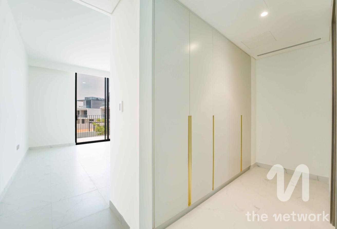 Central Perk View | Vacant | View Today photo 10