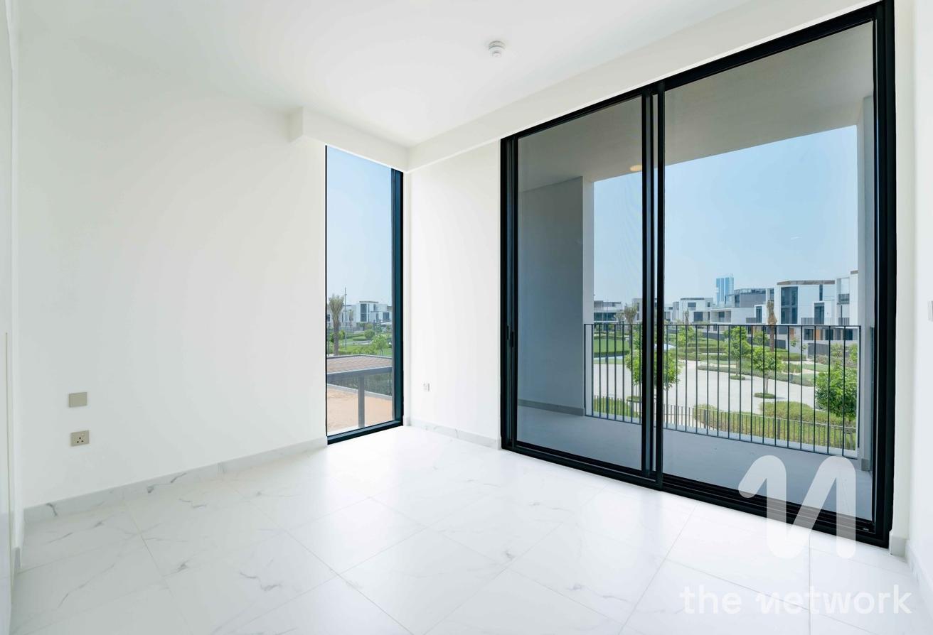 Central Perk View | Vacant | View Today photo 19