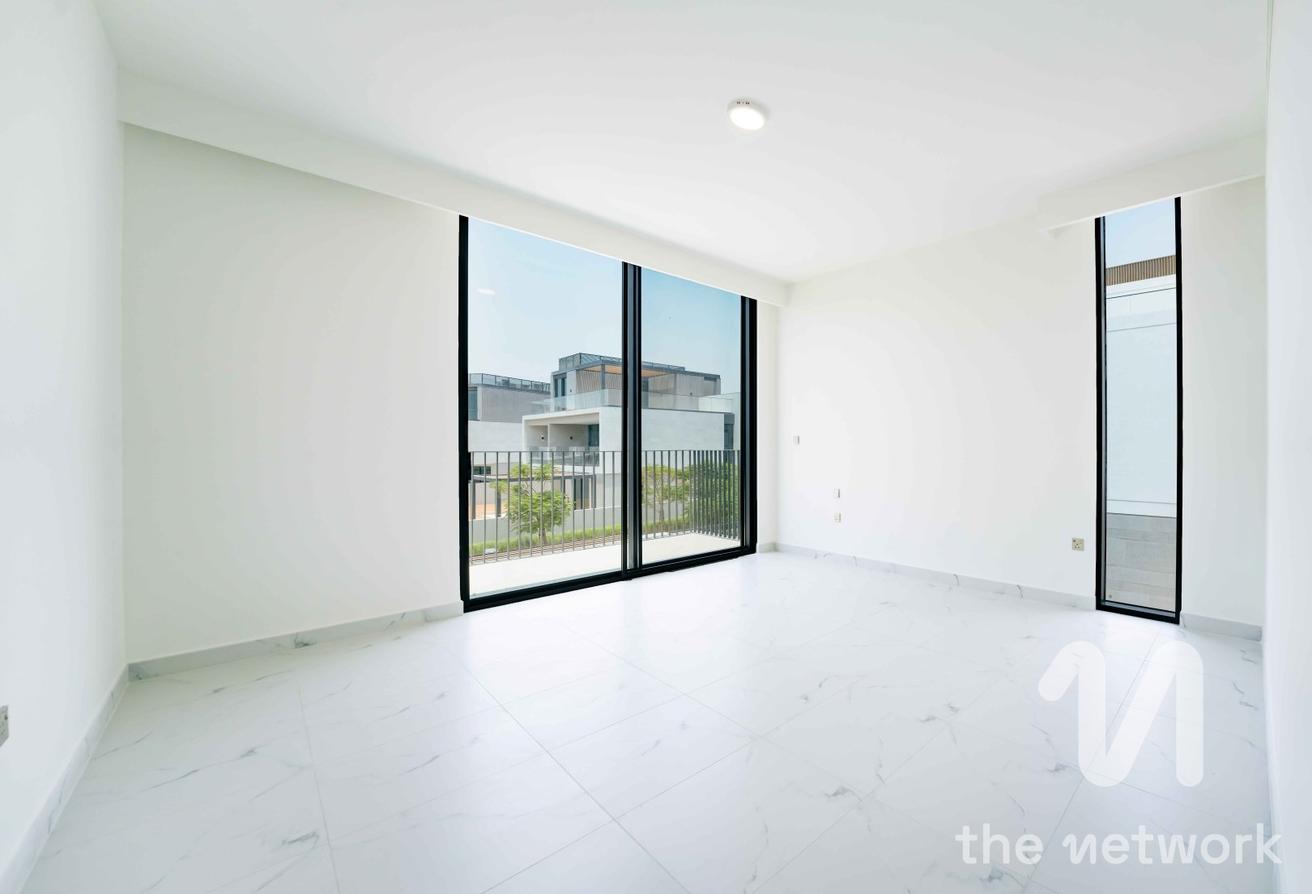 Central Perk View | Vacant | View Today photo 17