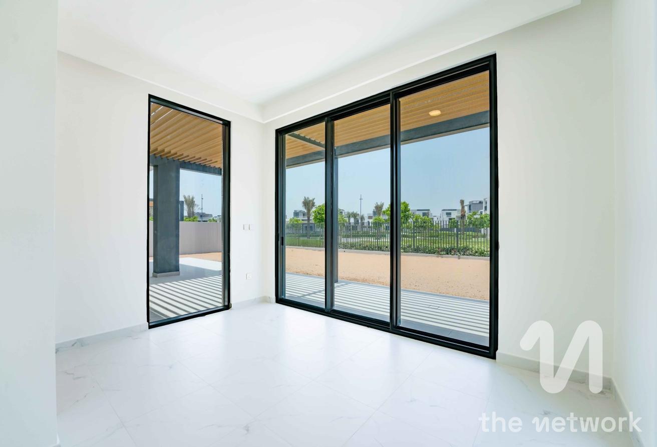 Central Perk View | Vacant | View Today photo 26