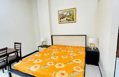 شقة - غرفة نوم - 2 حمامات للايجار في S18 - طراز أسباني - المدينة العالمية - دبي