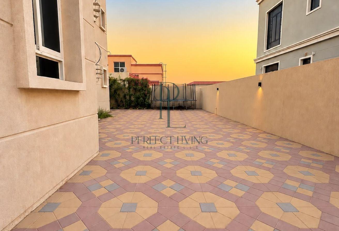 Spacious Villa| Large Plot | Premium Family Living photo 11