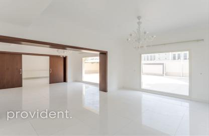 Villa - 4 - 4 for rent in Meadows 4 - Meadows - Dubai Villa - 4 - 4 for rent in Meadows 4 - Meadows - Dubai