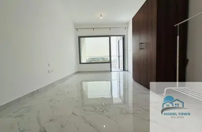 Apartment - 1 Bathroom for rent in Oasis 1 - Oasis Residences - Masdar City - Abu Dhabi