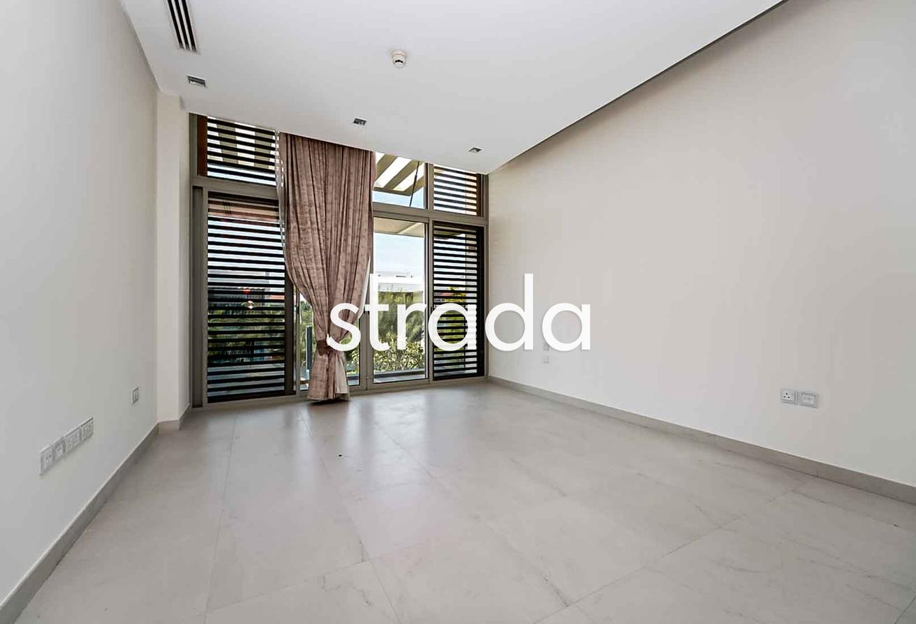 Landscaped | Contemporary | 4BR photo 17