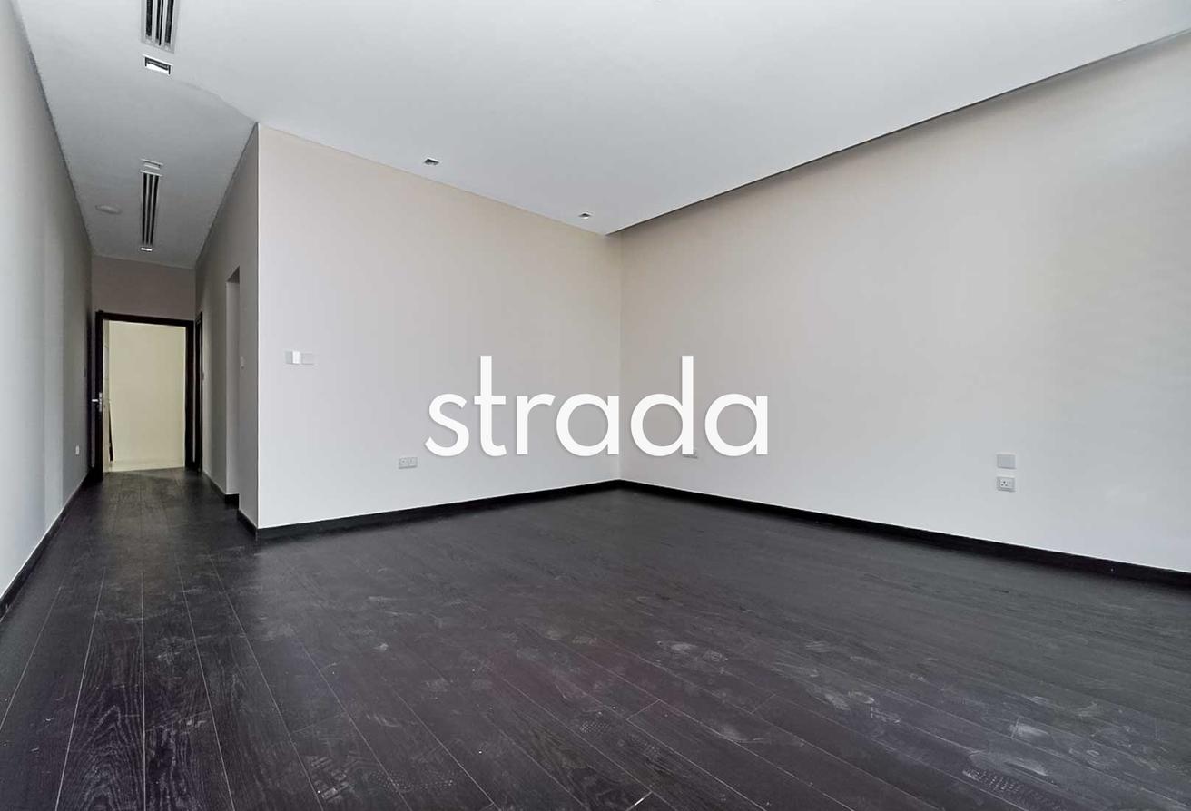 Landscaped | Contemporary | 4BR photo 15