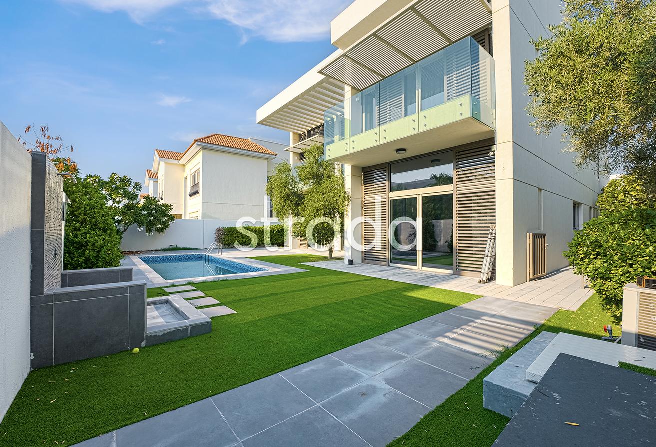 Landscaped | Contemporary | 4BR photo 24