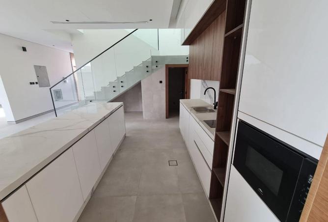 87448743 - Property Image 3