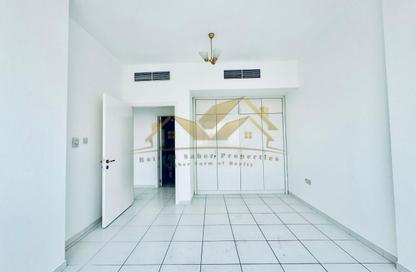 Apartment - 2 Bedrooms - 3 Bathrooms for rent in Al Raffa - Bur Dubai - Dubai