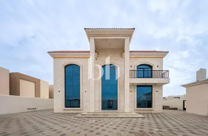 Villa - 5 Bedrooms - 7 Bathrooms for rent in Al Aweer 1 - Al Aweer - Dubai