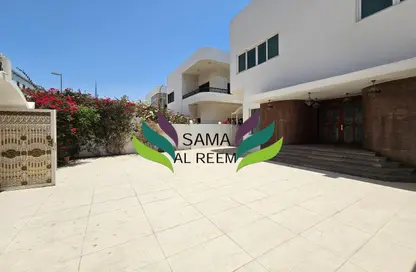 فيلا - استوديو - 7 حمامات للايجار في فلل الجميرا 1 - جميرا 1 - جميرا - دبي