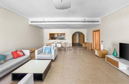 Apartment - 2 - 4 for rent in Al Das - Shoreline Apartments - Palm Jumeirah - Dubai