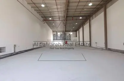 مستودع - استوديو - 1 حمام للايجار في أم درع - أم القيوين
