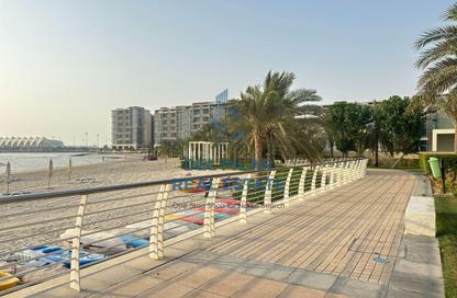 Apartment - 4 Bedrooms - 5 Bathrooms for rent in Building A - Al Zeina - Al Raha Beach - Abu Dhabi