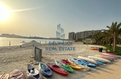 شقة - 4 غرف نوم - 5 حمامات للايجار في A - الزينة - شاطئ الراحة - أبوظبي