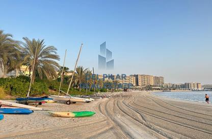 Apartment - 4 Bedrooms - 5 Bathrooms for rent in Building A - Al Zeina - Al Raha Beach - Abu Dhabi