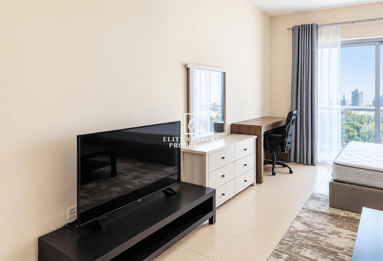 FULLY FURNISHED | SPACIOUS STUDIO | PRIME LOCATION photo 4