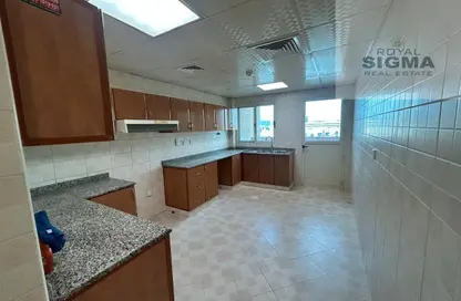 Apartment - 2 Bedrooms - 5 Bathrooms for rent in Oud Metha - Bur Dubai - Dubai