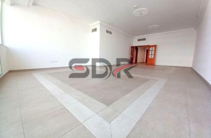 Apartment - 3 Bedrooms - 4 Bathrooms for rent in Tessco Building - Electra Street - Abu Dhabi