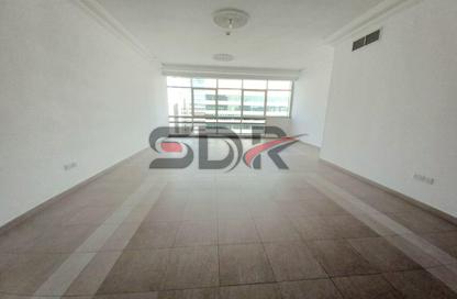 Apartment - 3 Bedrooms - 4 Bathrooms for rent in Tessco Building - Electra Street - Abu Dhabi
