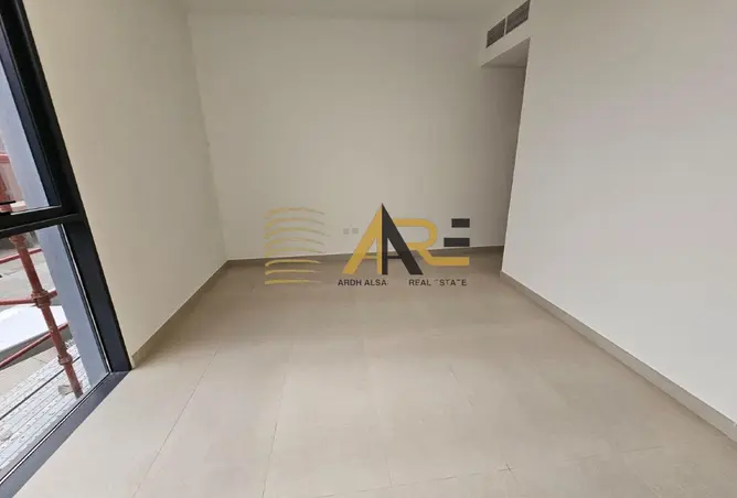 104255186 - Property Image 3
