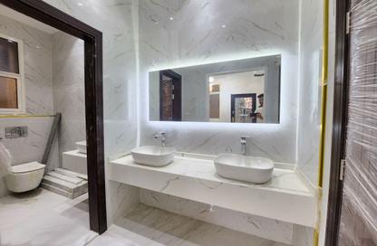 Villa - 5 Bedrooms - 7 Bathrooms for sale in Kabbali Hills - Al Helio 2 - Al Helio - Ajman