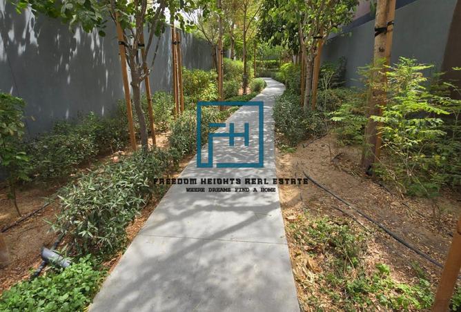 73882191 - Property Image 2