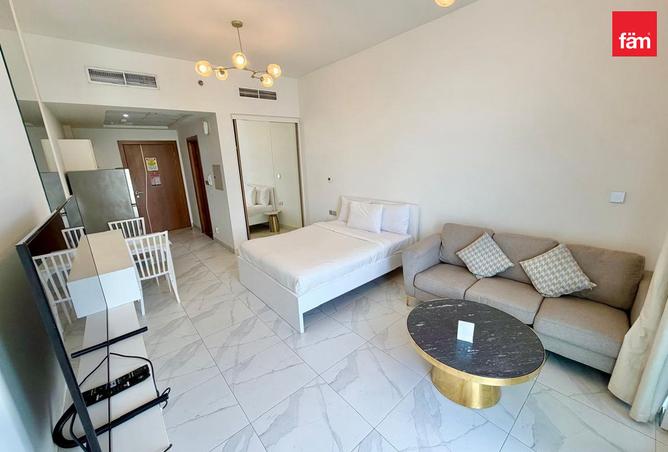 Vacant | Canal and Burj View | Furnished photo 3