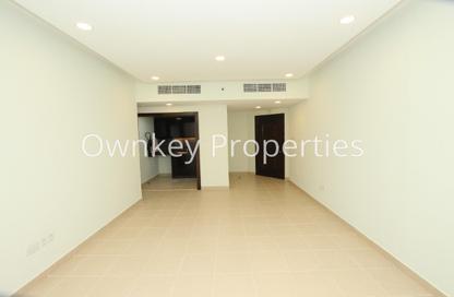 Apartment - 1 - 2 for rent in Marina First Tower - Dubai Marina - Dubai