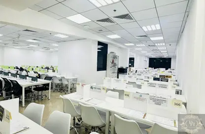 Business Centre - Studio - 3 Bathrooms for rent in Al Jurf Industrial 2 - Al Jurf Industrial - Ajman Business Centre - Studio - 3 Bathrooms for rent in Al Jurf Industrial 2 - Al Jurf Industrial - Ajman