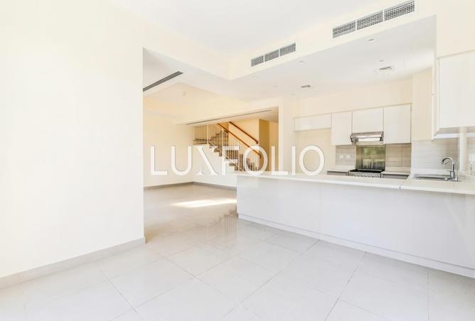 92694479 - Property Image 3