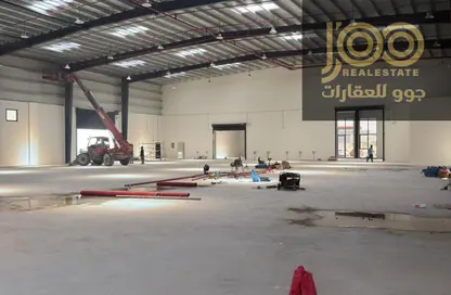Warehouse - Studio - 4 Bathrooms for sale in Umm Al Thuoob - Umm Al Quwain