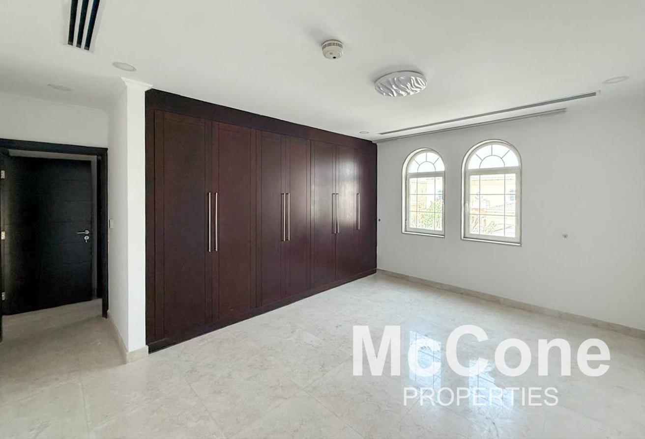Luxury | Private Pool And Sauna | Prime Location photo 13