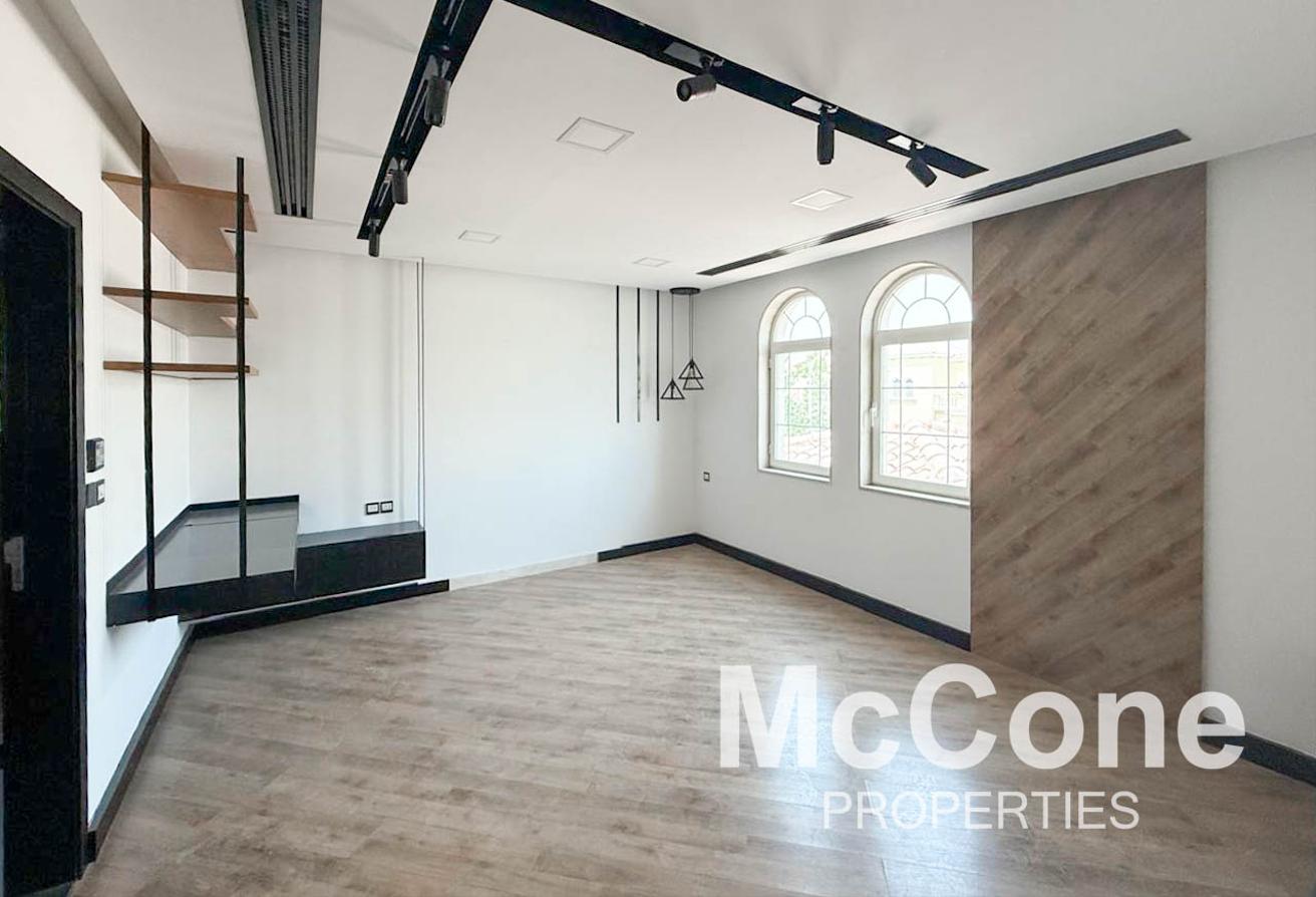 Luxury | Private Pool And Sauna | Prime Location photo 14