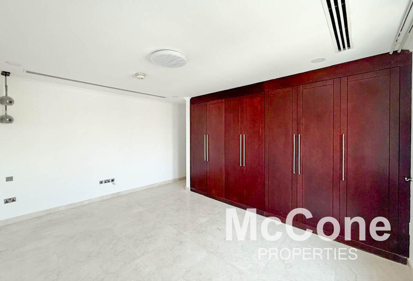 Luxury | Private Pool And Sauna | Prime Location photo 16