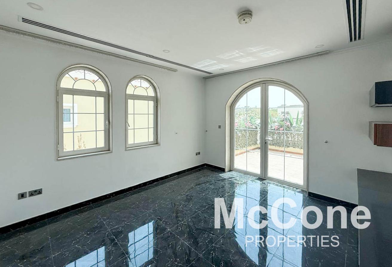Luxury | Private Pool And Sauna | Prime Location photo 12
