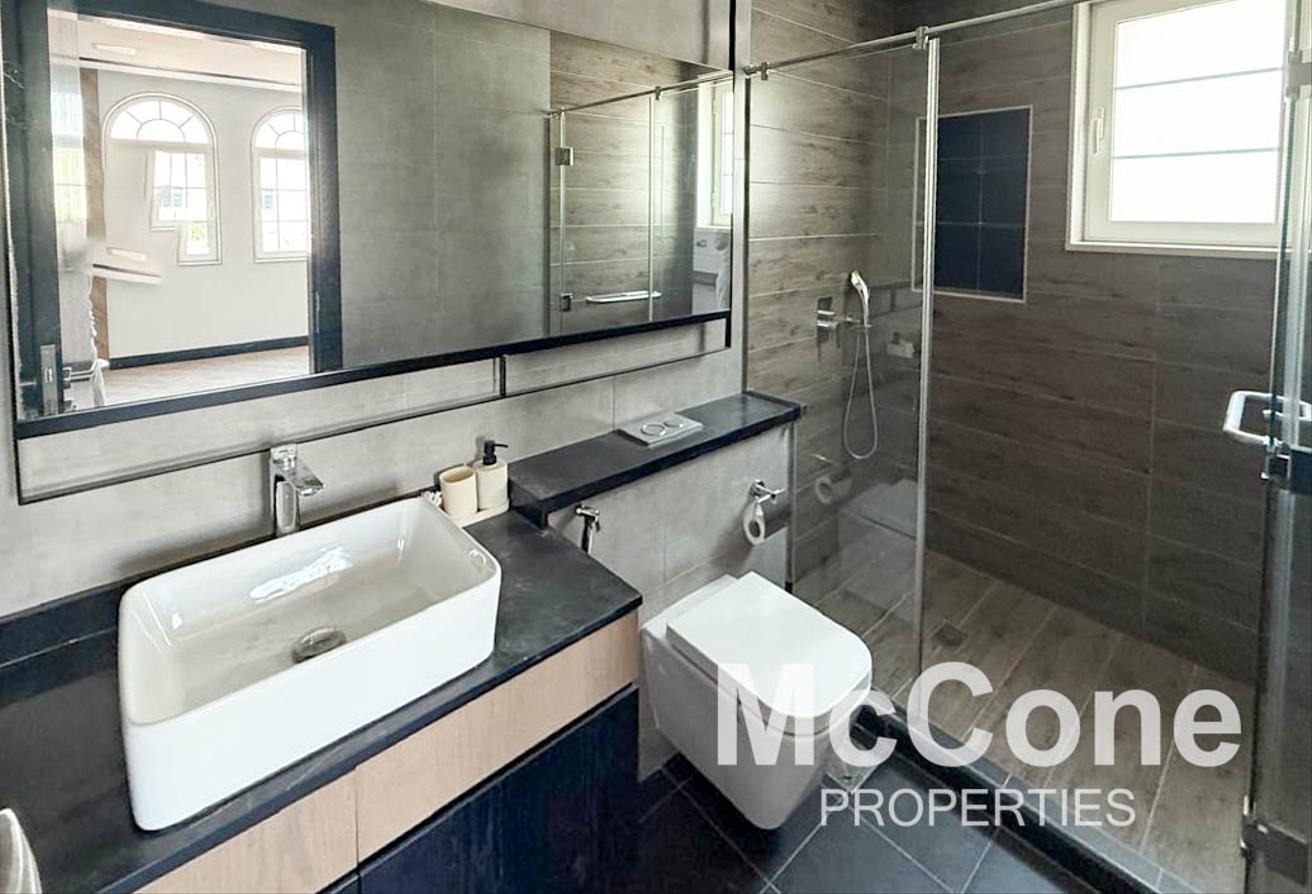 Luxury | Private Pool And Sauna | Prime Location photo 20