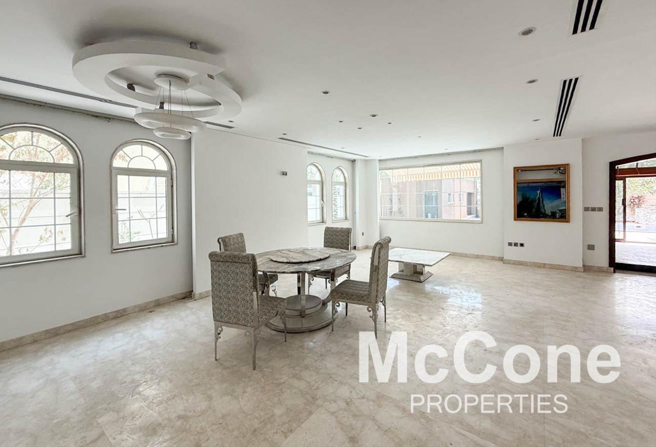Luxury | Private Pool And Sauna | Prime Location photo 4