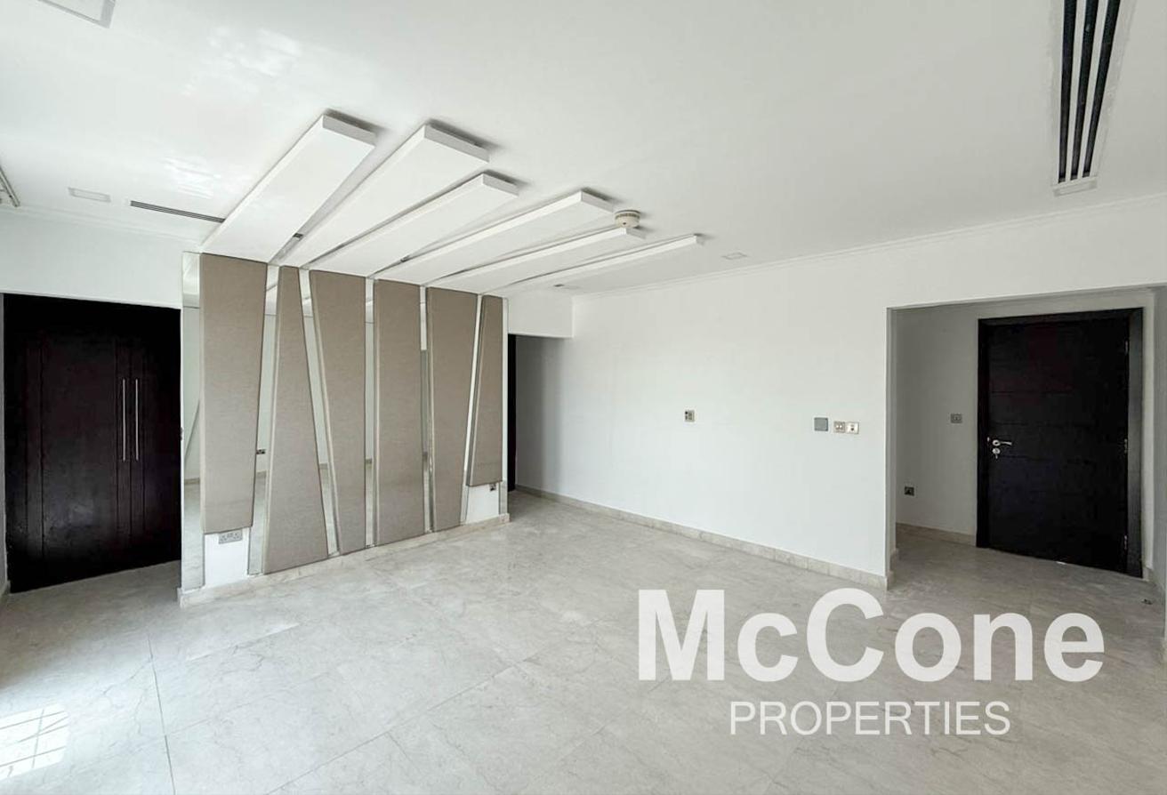 Luxury | Private Pool And Sauna | Prime Location photo 7