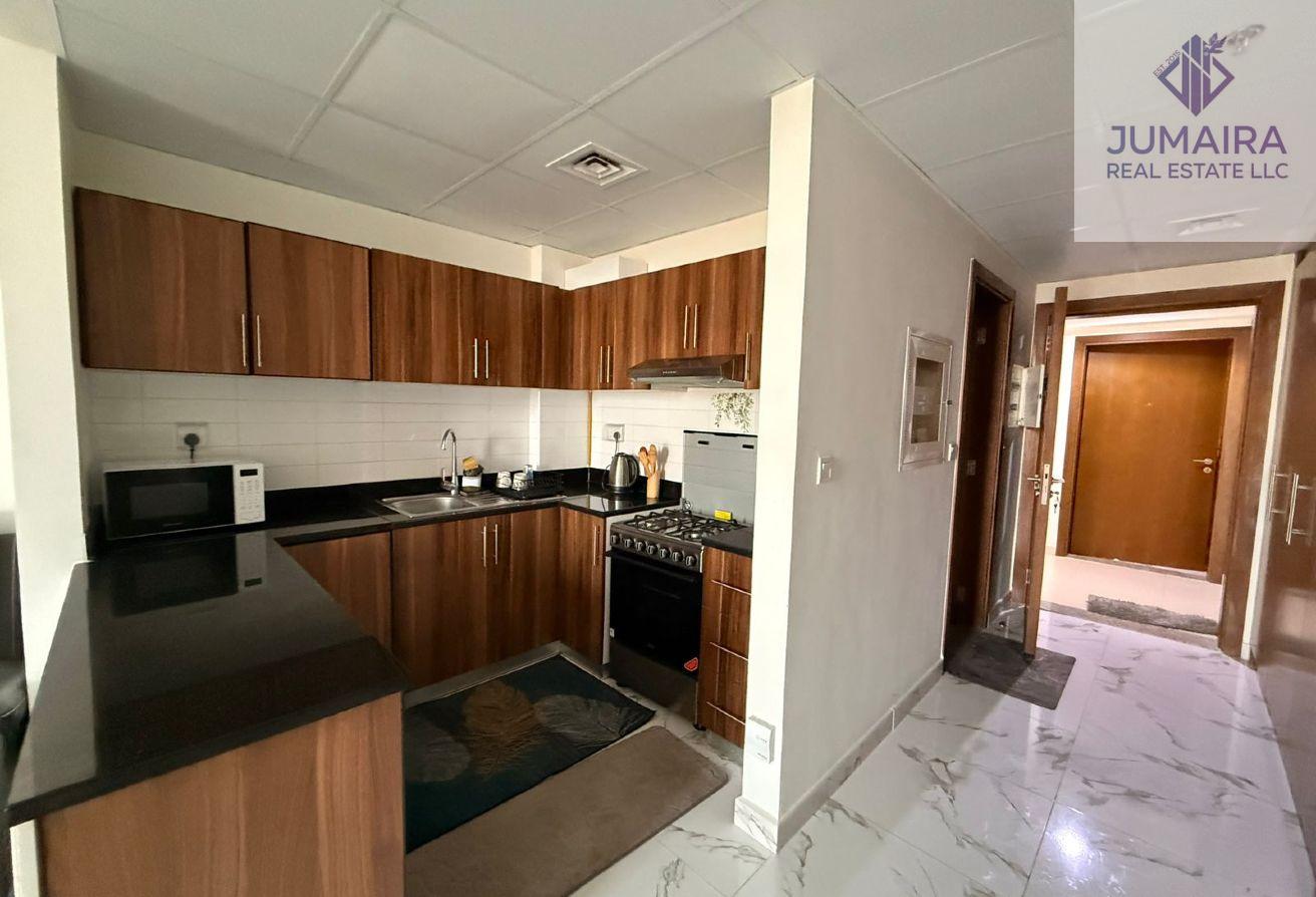 Modern Studio with Golf Views | Fully Furnished