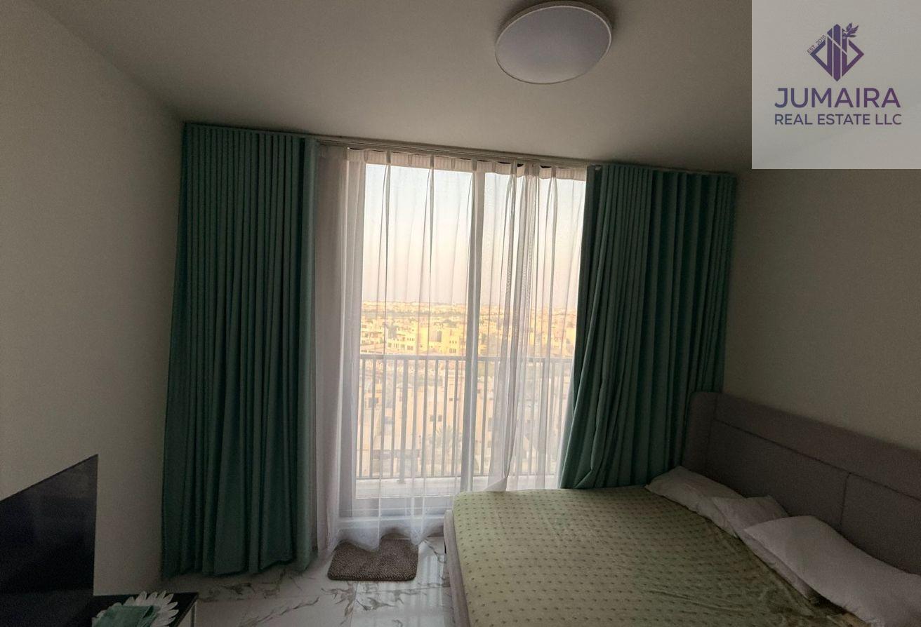 Modern Studio with Golf Views | Fully Furnished